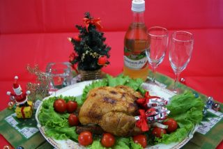 クリスマスにチキンを食べる理由は?