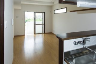 引っ越す先の物件はどれぐらい前に探すべきか?引越し業者も早めがいいの?